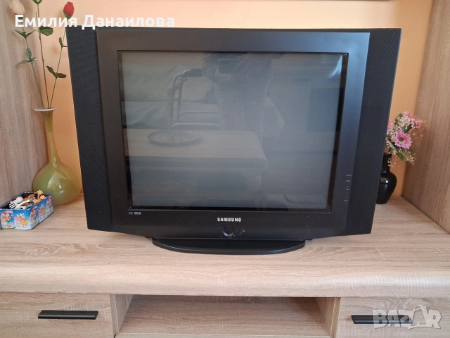 Продавам TV Samsung Работи отлично, без забележки 