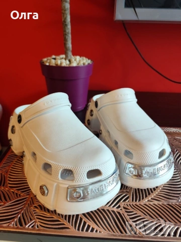 Продавам реплика на чехли Balenciaga., снимка 5 - Джапанки - 54201016