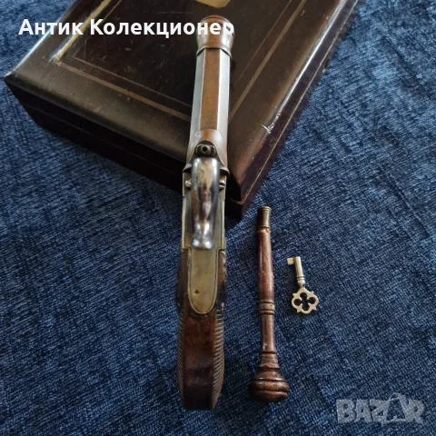 Морски пистолет с оригинална кутия, снимка 6 - Антикварни и старинни предмети - 55155452