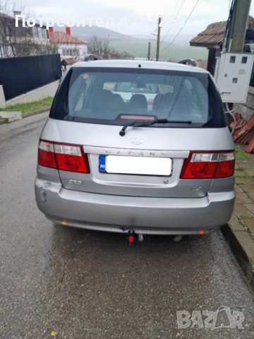 Kia Carens 2.0 CRDI, снимка 2 - Автомобили и джипове - 54015079