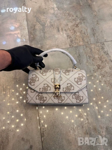 Guess Нова Кожена Дамска Чанта Гес Различни Цветове , снимка 7 - Чанти - 54649776