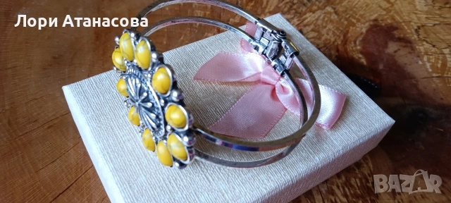 Дамска ретро модна гривна в минималистичен стил, с жълти камъни , флорален дизайн със закопчаване, снимка 4 - Гривни - 54008422