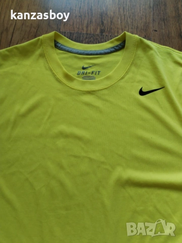 nike dri fit - страхотна мъжка тениска L, снимка 2 - Тениски - 54580639