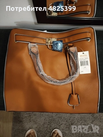 Чисто нова кожена чанта от Michael Kors в уникален цвят, снимка 4 - Чанти - 54726388