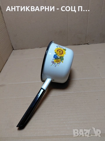 Соц Стара Емалйрана Малка Касерола. НОМЕР 621., снимка 3 - Антикварни и старинни предмети - 54084138