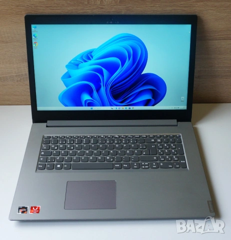 Lenovo IdeaPad 3 17'- 4 ядрен AMD Ryzen 7 3700U и RAEDON VEGA GFX