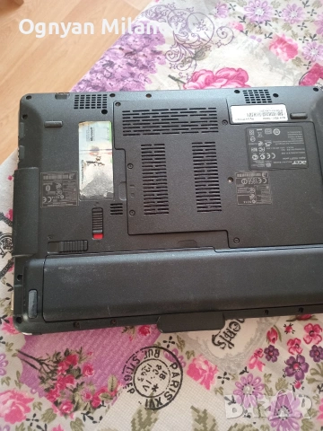 Продава дефектен лаптоп за части, снимка 3 - Части за лаптопи - 54307990