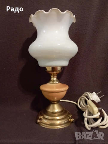 Комплект от две месингови лампи с бели стъклени абажури, снимка 2 - Настолни лампи - 54038680