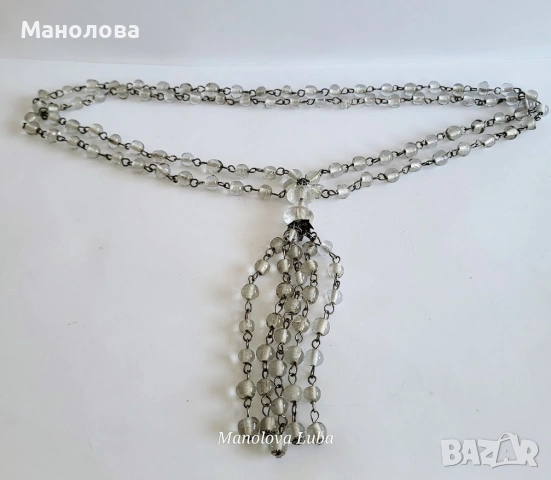 Винтидж колие, изработено от прозрачно бели мъниста., снимка 4 - Колиета, медальони, синджири - 55238485