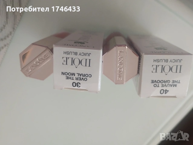 Течен руж на Lancome ново, снимка 7 - Декоративна козметика - 54730028