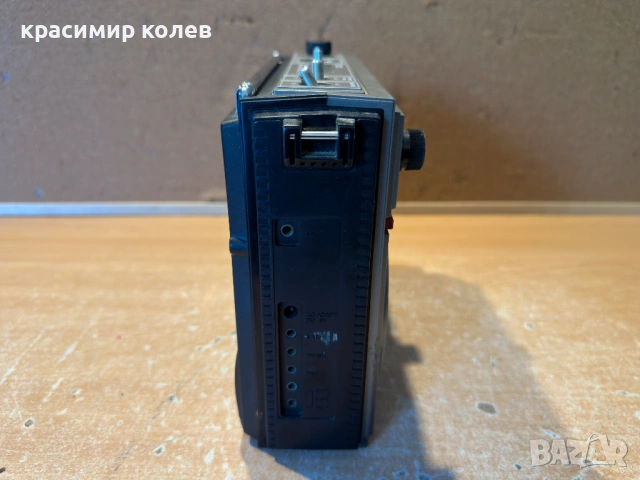 портативен радиоприемник "JVC 8240L", снимка 8 - Радиокасетофони, транзистори - 54706449