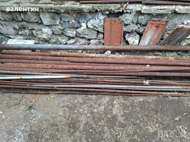 Метални тръби по 4-5м и арматура дебела и тънка.Имам малко и дървен материал., снимка 2 - Декорация за дома - 54603267