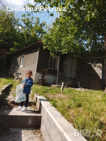 Продава се къща в град Димово две стай ,хол и кухня,баня и тоалетна имота е 428кв./м.цена 10000€Евро