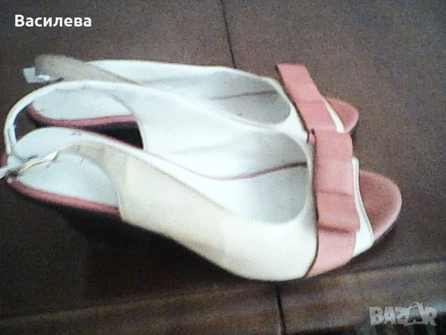 Елегантни дамски сандали