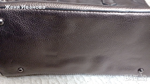 Дамска чанта, снимка 3 - Чанти - 54357759