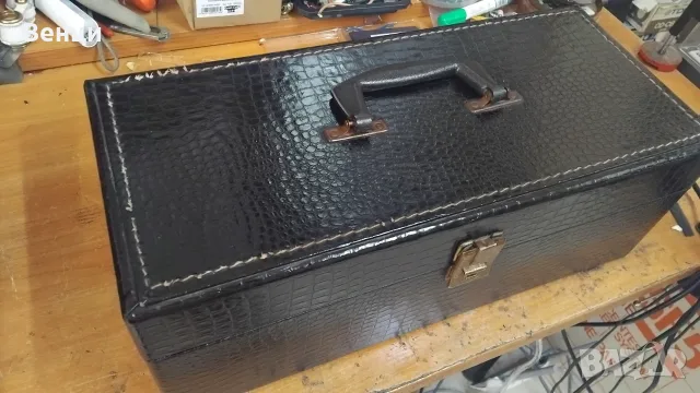 8 track касети 24бр + куфарче, снимка 4 - Аудио касети - 55484495