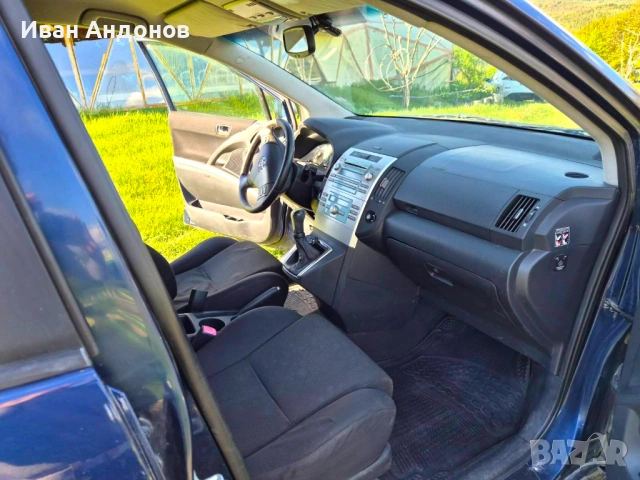 Toyota Corolla Verso 1.8i газ , снимка 12 - Автомобили и джипове - 54611148