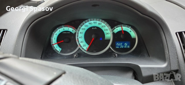 Toйота Корола Версо 1,8, снимка 14 - Автомобили и джипове - 54080110