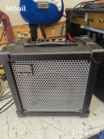 Китарен усилвател, кубе Roland CUBE 20XL