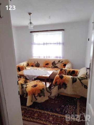 продавам Къща на два етажа двор с 8 стаи , снимка 2 - Къщи - 54099381