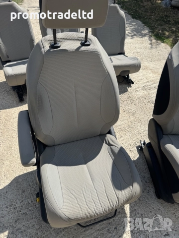 Сиви седалки салон Ситроен Ц4 Пикасо тапицерия Ц4 Citroen C4 Picasso , снимка 2 - Части - 55414663