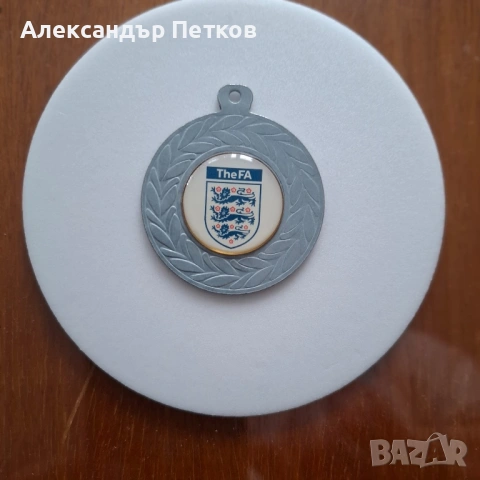 Медал FA