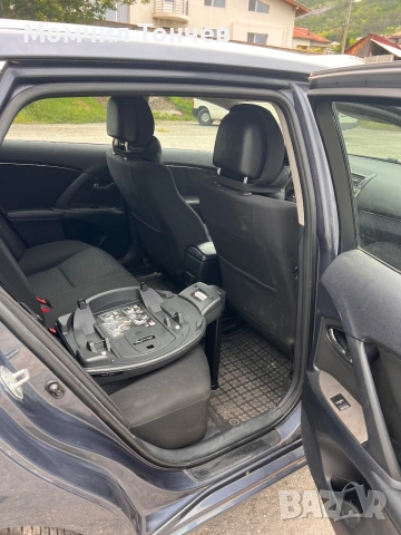 Toyota Avensis 2.0 D-4D 2010, снимка 9 - Автомобили и джипове - 54984712