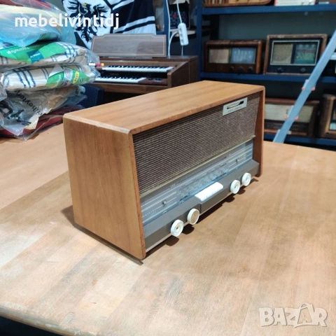 Винтидж радиоапарат Philips, снимка 3 - Антикварни и старинни предмети - 53558358