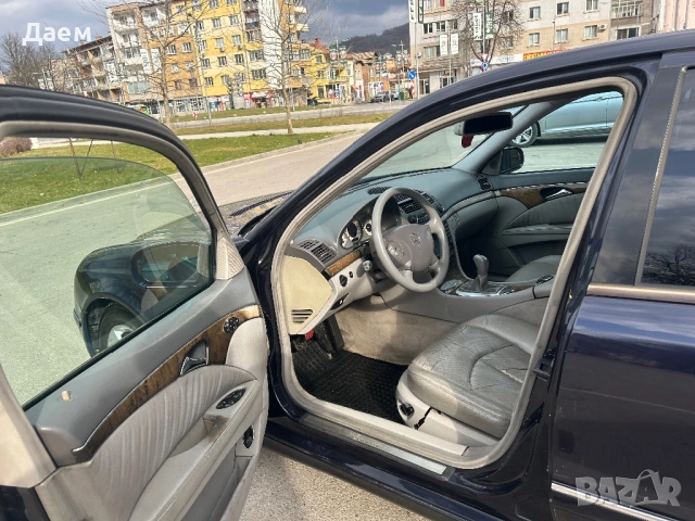 Mercedes w211 E270 CDI Ръчка, снимка 9 - Автомобили и джипове - 54623568