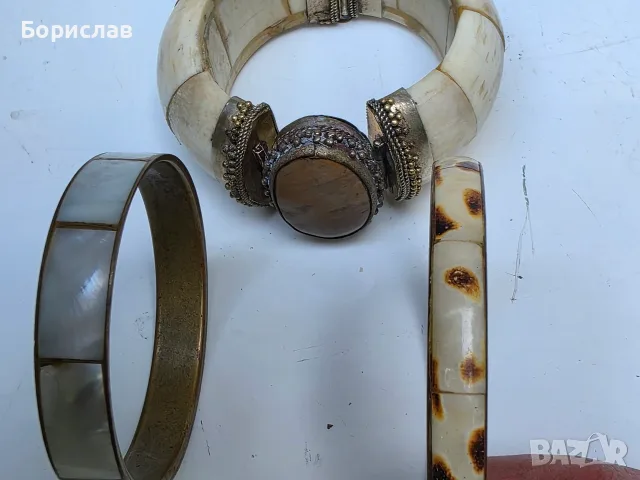 Месингова гривна с естествена кост, седеф и камък, снимка 9 - Гривни - 55607453