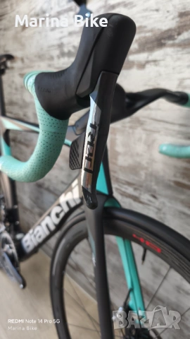 Карбонов шосеен велосипед Bianchi Oltre RC Disc SRAM Red AXS Powermeter Fulcrum Speed 40T | 57, снимка 11 - Велосипеди - 54768791
