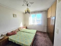 Продава се вторият етаж от къща в гр. Омуртаг на ул. „Панайот Хитов“ 6, с РЗП 250 кв.м. до центъра, снимка 7
