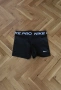 Оригинални дамски къси гащи Nike pro тип клин размер XS-S , снимка 1