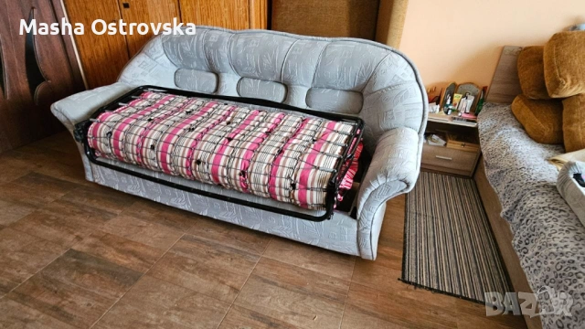Диван сив с  размери 2м×1м. Разтяга се напред. Място за спане 1,4м×1,9м., снимка 7 - Дивани и мека мебел - 54756320