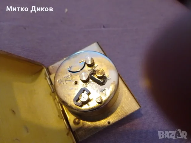 винтидж механичен будилник марка Aradora, произведен в Румъния.Моделът разполага с механизъм с 8 руб, снимка 6 - Други - 55569529