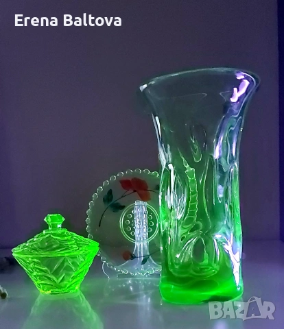 💚Мурано ураново стъкло ваза , снимка 3 - Колекции - 46525173