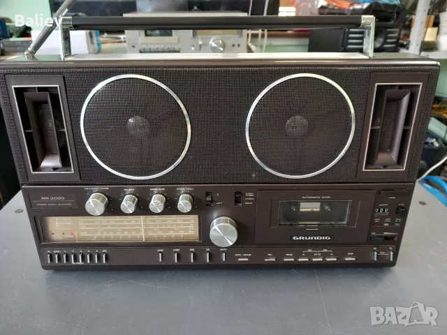 GRUNDIG RR 3000 радиокасетофон