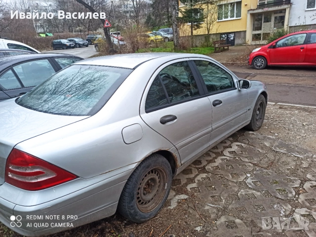 Mercedes-Benz C 180, снимка 5 - Автомобили и джипове - 54070372