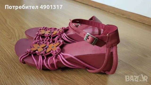 нови кожени сандали Clarks, 40ти номер, снимка 2 - Сандали - 55467835