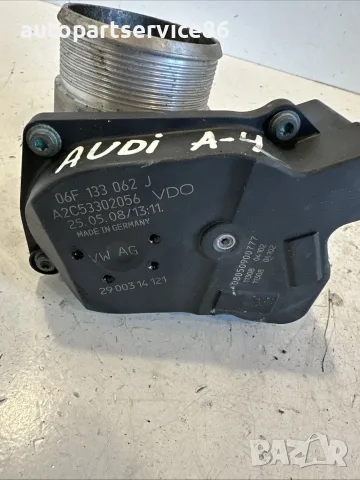 Дроселова клапа за Audi A4 B8 1.8 TFSI S-Line (2008) 06F133062J OEM, снимка 2 - Части - 55544583