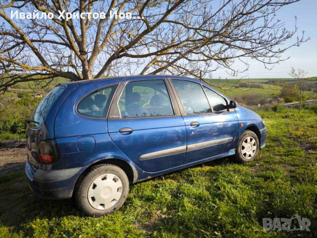 Renault Scenic 1.6, снимка 7 - Автомобили и джипове - 54857496