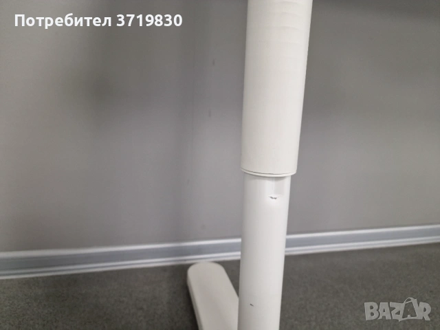 Бюро bekant ikea, снимка 2 - Работни маси и бюра - 54449333