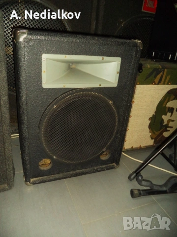 Един бокс с 12"RCF+Fostex horn