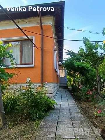 Продава се масивна едноетажна къща с гараж и лятна кухня в гр. Бяла Слатина, снимка 6 - Къщи - 55297248