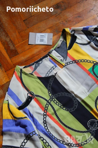 Нова и красива цветна рокля с миди дължина и ръкави тип кампана" от Англия, вискоза, снимка 4 - Рокли - 54127488