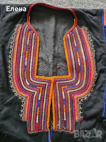 Автентична кюстендилска казмирена сая със сърма, снимка 3 - Антикварни и старинни предмети - 54043629