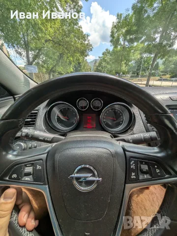 Opel Insignia 2.0 turbo 4x4, снимка 16 - Автомобили и джипове - 55393155