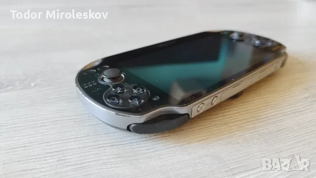 PS Vita Oled с хак + 4GB Sony карта + 32GB SD карта, снимка 5 - PlayStation конзоли - 55485596