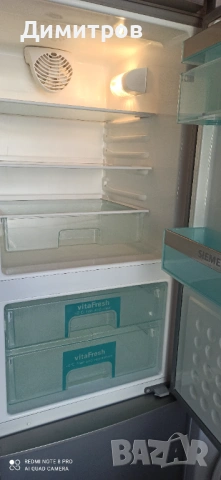 Продавам хладилник с фризер Сименс, снимка 5 - Хладилници - 54148351