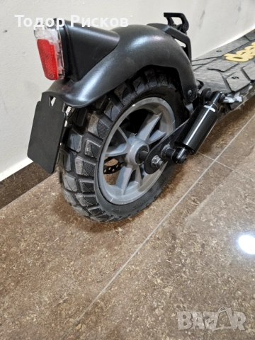 Електрически скутер-тротинетка JEEP JUC AS IPX5 ДО 25 КМ/Ч, ПРОБЕГ ДО 50 КМ, снимка 4 - Други - 54236674